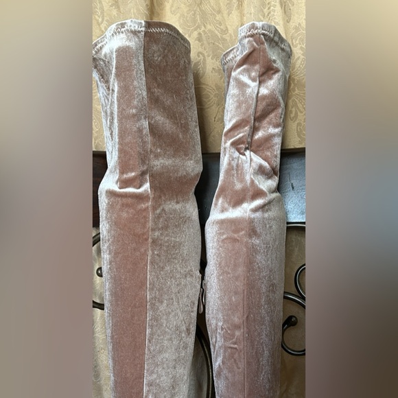 New women’s Sz 10 solid pointed toe over the knee taupe stunning stylish boots - Picture 5 of 13